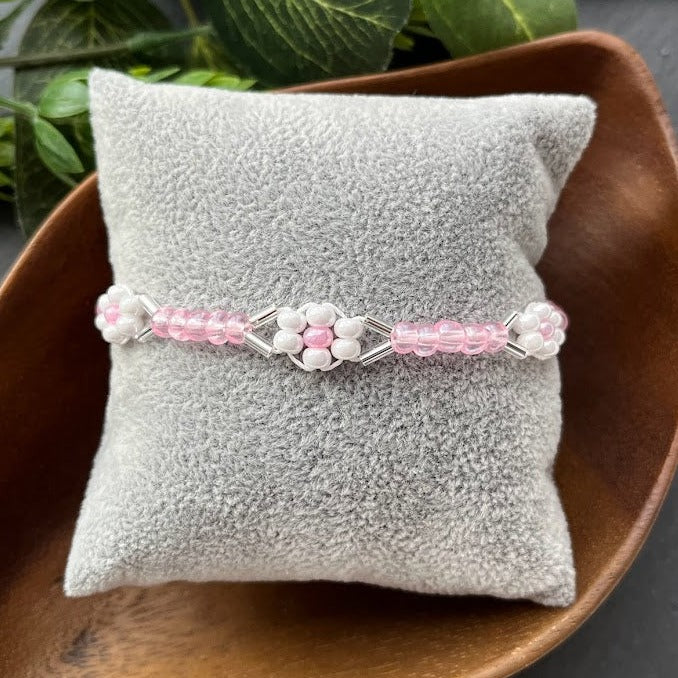 Valentine Flower Bracelet: Large Beads